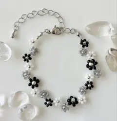 Item thumbnail for item abb1e424-8a2d-4d48-98da-c091344d274c