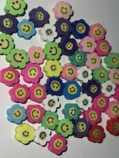 カラフルでキュートな花形にこちゃんデコレーションパーツ