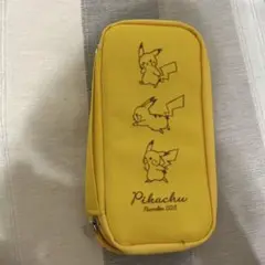 ピカチュウ　筆箱　イエロー