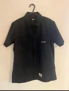 STUSSY ブラック 半袖ワークシャツ