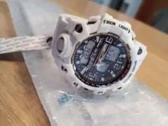 かっこいい●アナログ&デジタル●g-shock風デザイン●新品●白●ユニセックス