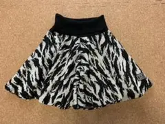 stussyミニスカート