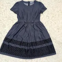 ギャラリービスコンティ　ワンピース　花モチーフ　刺繍　りぼん