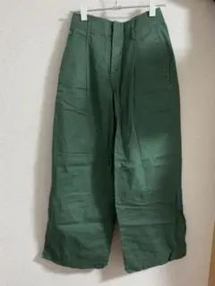 ユニクロ グリーン ワイドパンツ