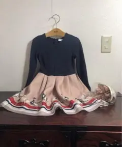 長袖の切り替えプリントワンピース