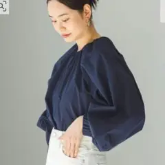 新品タグ付き✨ノーブル タフタボリュームブラウス ネイビー ギャザー 長袖