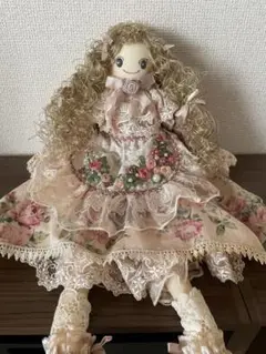 カントリードール ピンク系 リボン刺繍 人形 可愛い