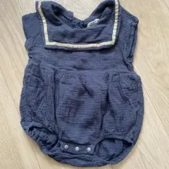 セーラー襟付きダークグレーロンパース