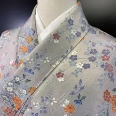 【和】10255t 着物 小紋 松と紅葉に花文様