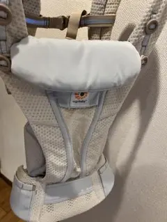 ergobaby 通気性メッシュ抱っこ紐 ライトグレー