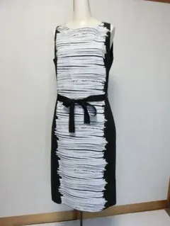 PAULE KA ポールカ　黒で前に白いプリントのノースリーブ ワンピース 36