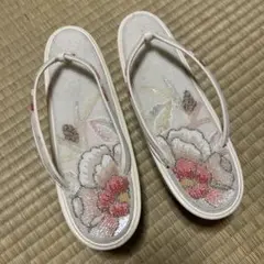 ビーズ刺繍　草履