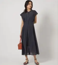 ノースリーブワンピース ネイビー　美品
