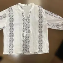 Valsman 刺繍入りリネンシャツ