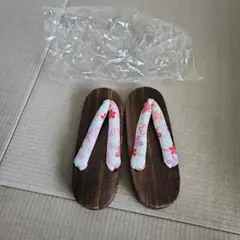 未使用 木製キッズ草履 花柄