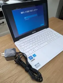 【美品】ASUS ノートパソコン　E203m ホワイト