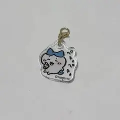 食べ食べアクリルチャーム　ハチワレ