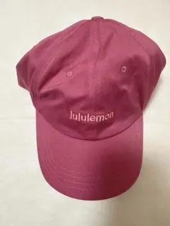lululemon ワインレッド キャップ S/M