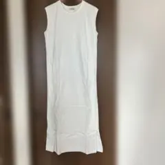 ベイフロー　ホワイトノースリーブロングワンピース