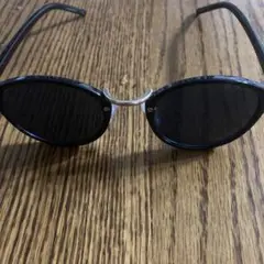 ブラックオーバルラウンドサングラス