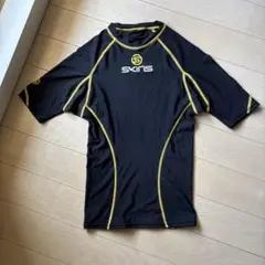 SKINS スキンズ　トレーニング用ショートスリーブシャツ