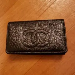 CHANELキャビアスキンキーケース