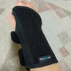 injury 手首サポーター(S/M)