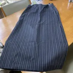 ジャンホールゴルチエのロングスカートです。