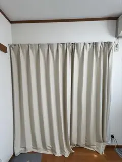 ニトリ　ドレープカーテン　パレット3 ベージュ 100X190X2 遮光