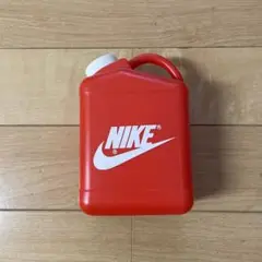NIKE 赤 プラスチック容器