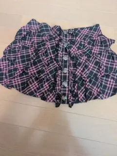フリル付き黒とピンクのチェックスカート