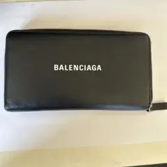 BALENCIAGA