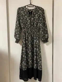 花柄 ワンピース 黒 マジェスティックレゴン