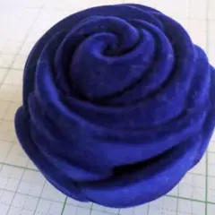 ⑦　バラ型濃紺アクセサリーケース