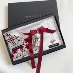 BURBERRY バーバリー　花柄 ノバチェック ハンカチ テディベア付き
