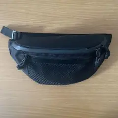 ブラックナイロンボディバッグ・ウエストポーチ