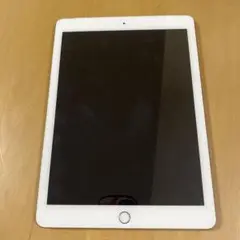 Apple iPad ゴールド 本体　第5世代cellular docomo