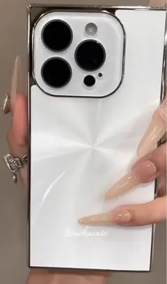 luxury square aurora case ホワイト