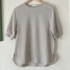 アーヴェヴェ a.v.v 半袖 丸首 カットソー Lサイズ 伸縮性あり
