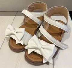 キッズサンダル　フラットサンダル　女の子