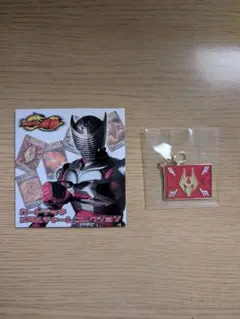 仮面ライダーストア　龍騎　メタルチャーム　龍騎サバイブ