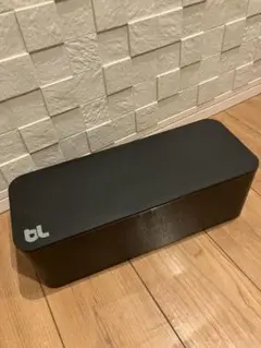 黒いケーブルボックス