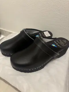 Item thumbnail for item 2d6d7f66-1d01-43cf-8e3a-f75fd1ec2ce5