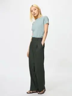 【ユニクロ】タックワイドパンツ　Ｓ　ダークグリーン