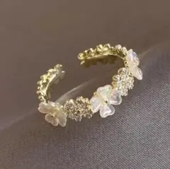 箱付き ゴールド☆韓国ヒット フラワーリング☆指輪 フリーサイズ★金 花デザイン