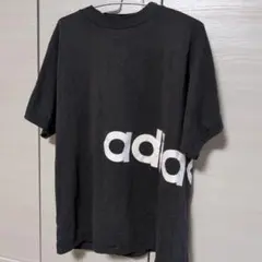 adidas ロゴ入り 黒 Tシャツ