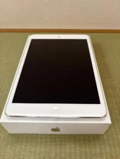 Apple iPad mini2 32GBシルバー 本体 ケース付き