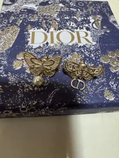 DIORピアスノベルティ