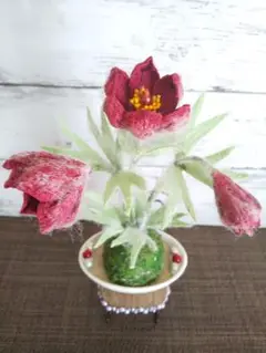 つまみ細工　オキナグサ　翁草　フラワーアレンジメント　ハンドメイド