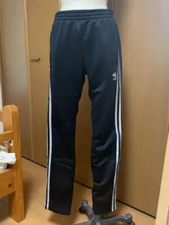 adidas 3本ライン ブラックジャージパンツ Mサイズ